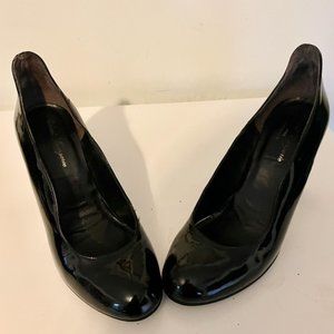 ROBERT CLERGERIE patent leather shoes with high wooden heels